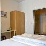 Gaestehaus Kaiserpassage- Ihr Cityhostel * קרלסרוהה