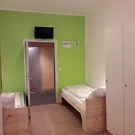 אכסניה Gaestehaus Kaiserpassage- Ihr Cityhostel