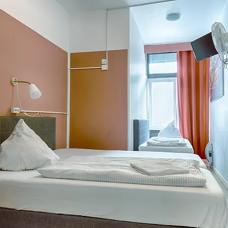 Gaestehaus Kaiserpassage- Ihr Cityhostel אכסניה קרלסרוהה