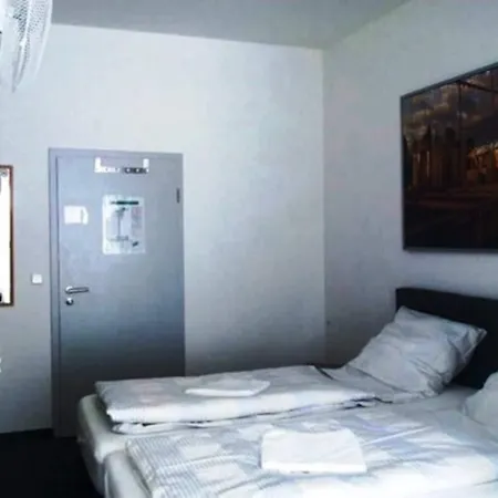 Gaestehaus Kaiserpassage- Ihr Cityhostel אכסניה קרלסרוהה
