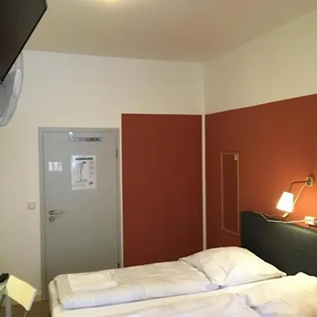 אכסניה Gaestehaus Kaiserpassage- Ihr Cityhostel קרלסרוהה