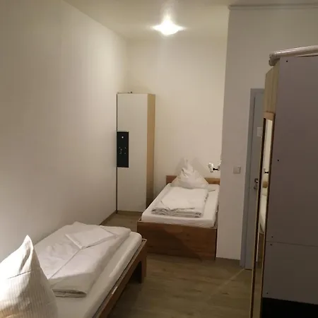 Gaestehaus Kaiserpassage- Ihr Cityhostel Hostal