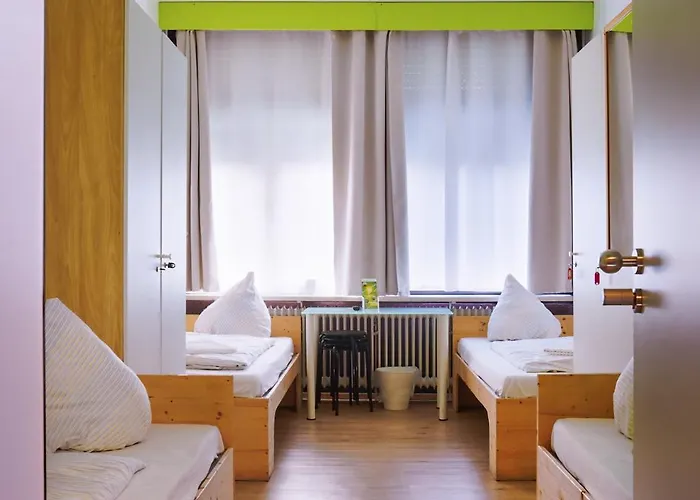 Gaestehaus Kaiserpassage- Ihr Cityhostel 卡尔斯鲁厄