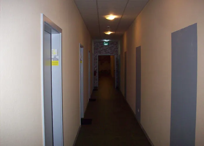 Gaestehaus Kaiserpassage- Ihr Cityhostel 旅馆 *