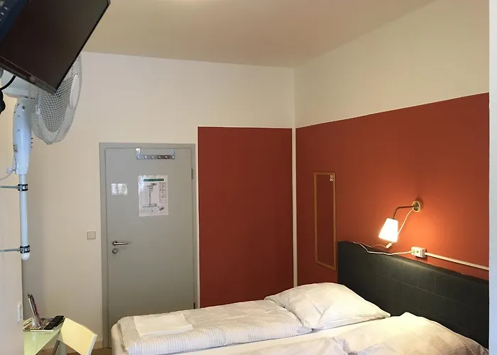 Gaestehaus Kaiserpassage- Ihr Cityhostel 旅馆 卡尔斯鲁厄
