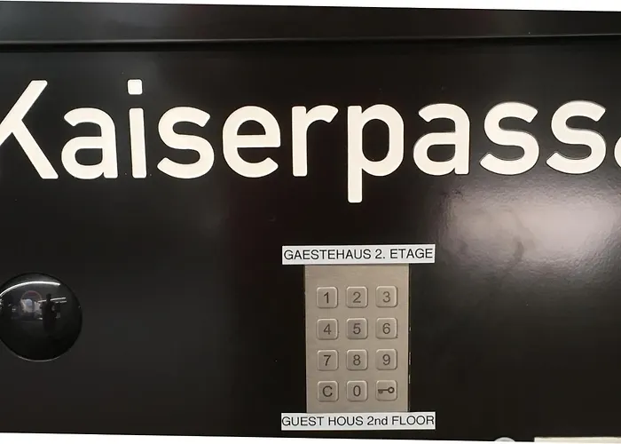 Gaestehaus Kaiserpassage- Ihr Cityhostel 旅馆 卡尔斯鲁厄